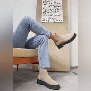 & OTHER STORIES Chunky Chelsea Suede Boots - 39